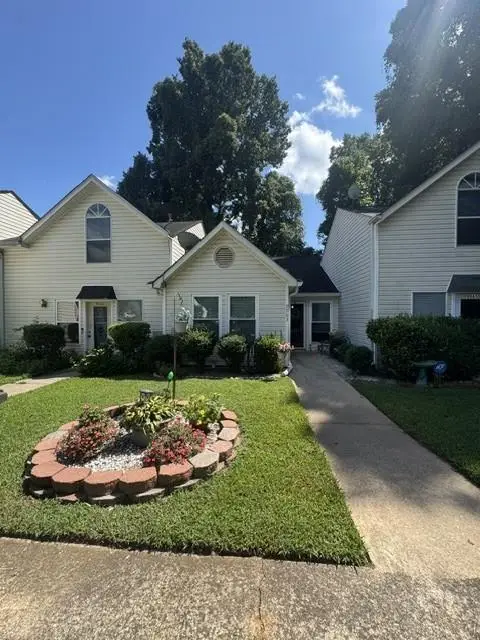 9063 Stoneleigh Trace, Douglasville, GA 30134