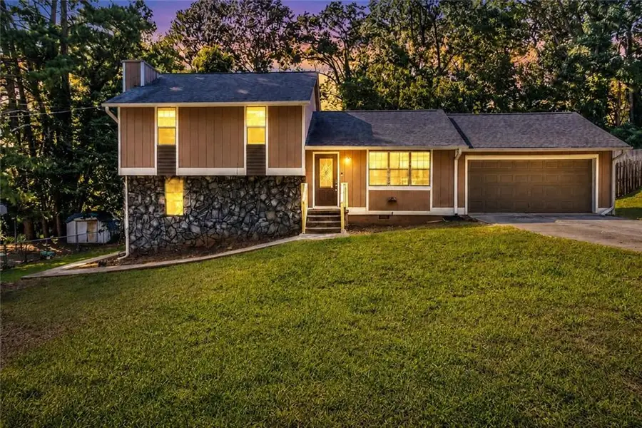 631 Brighton Drive Nw, Lawrenceville, GA 30043 - #2