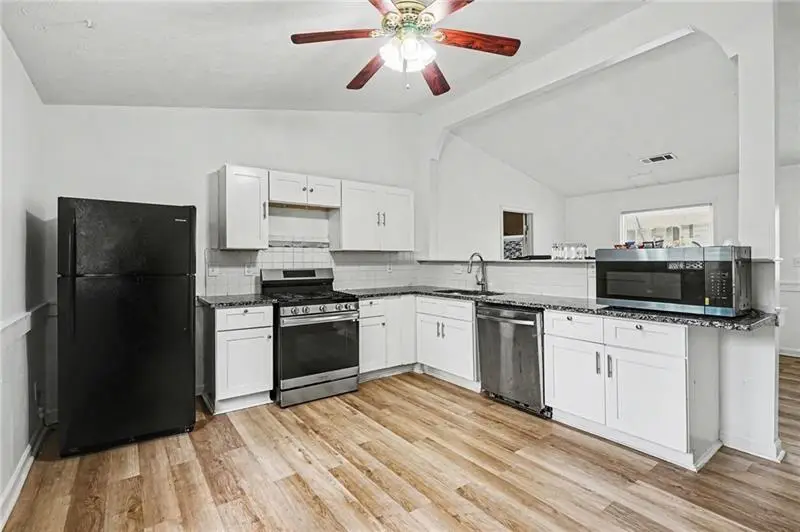 400 Hemlock Dr., Lawrenceville, GA 30046 - #3