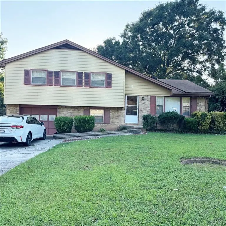 6411 Forest Haven Ln, Riverdale, GA 30274 - #1