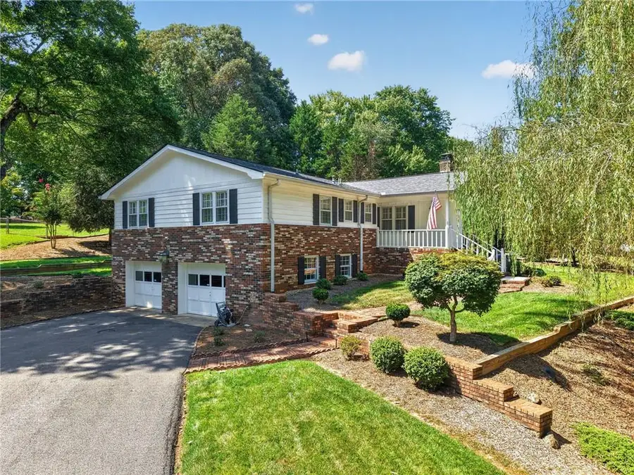 3028 St Charles Avenue, Gainesville, GA 30504 - #2