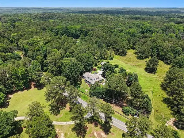 813 Sandy Creek Road, Fayetteville, GA 30214