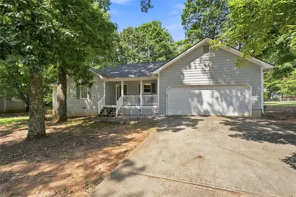 11212 Hemlock Road, Hampton, GA 30228