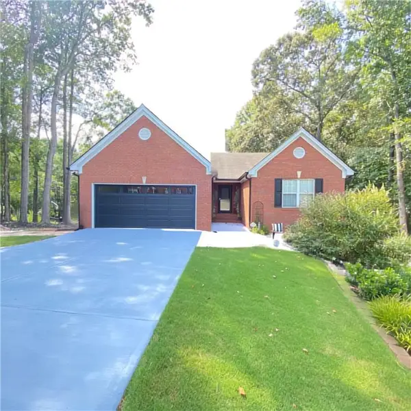 203 Jackson Park Dr, Hoschton, GA 30548
