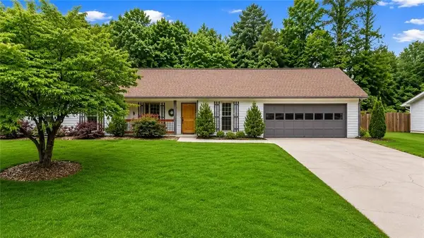 330 Monivea Lane, Roswell, GA 30075