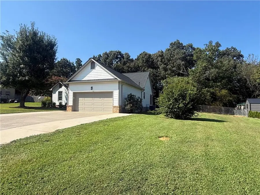 132 Ashley Terrace Se, Calhoun, GA 30701 - #2