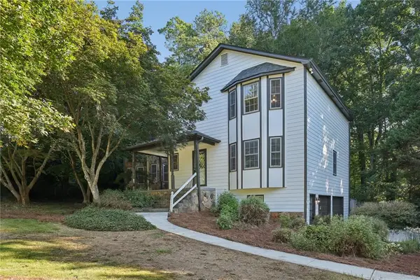 1104 Staples Drive Sw, Lilburn, GA 30047