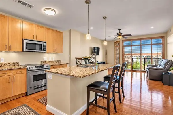 711 Cosmopolitan Drive Ne #403, Atlanta, GA 30324