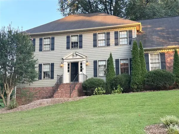 3856 Cynthia Way Sw, Lilburn, GA 30047