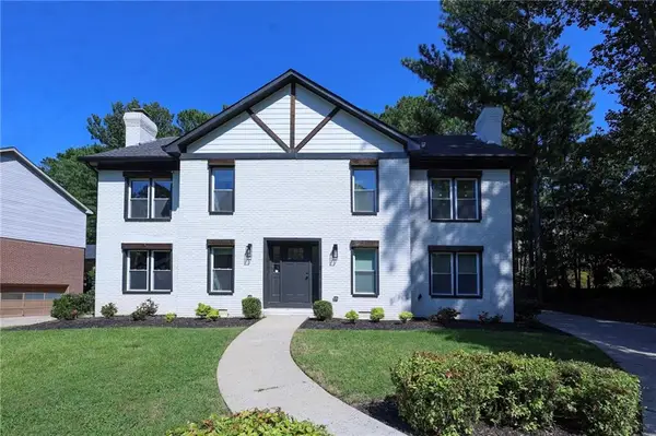 150 Hunters Cove, Roswell, GA 30076