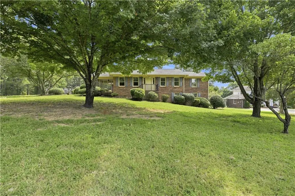 208 Woodland Circle Se, Calhoun, GA 30701 - #1