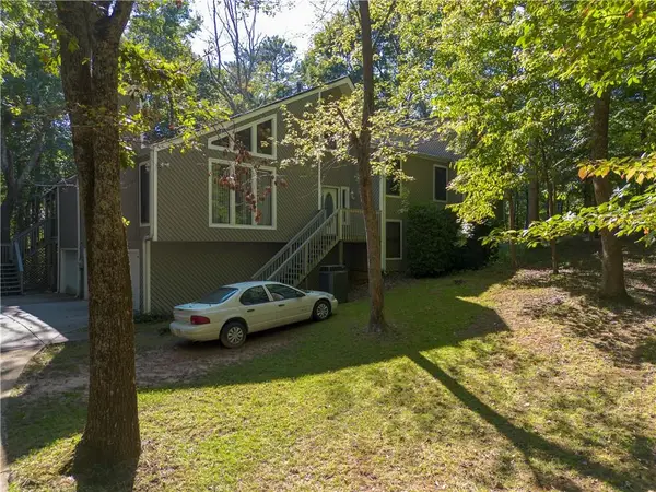 1100 Pine Grove Pointe Drive, Roswell, GA 30075
