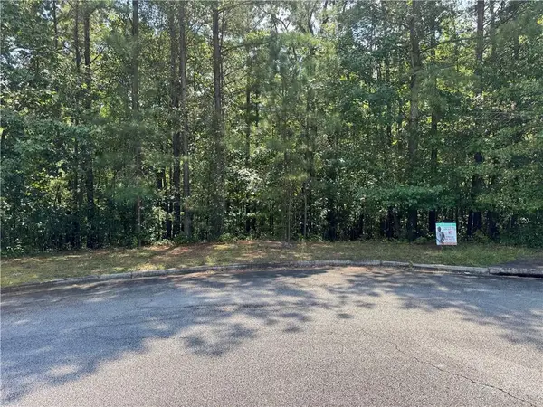 6151 Sequoia Lane, Douglasville, GA 30135