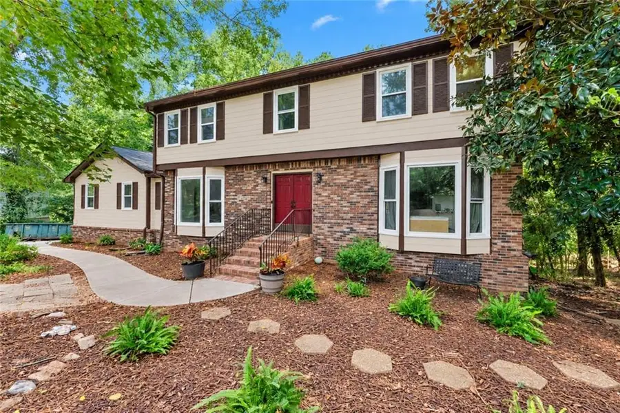 3824 Shawnee Run Sw, Lilburn, GA 30047 - #3