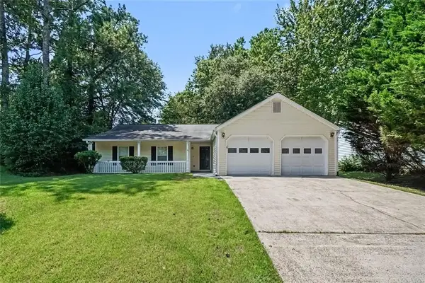 911 Riverstone Way, Woodstock, GA 30188