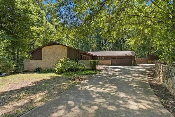 2670 S Hudlow Court, Tucker, GA 30084