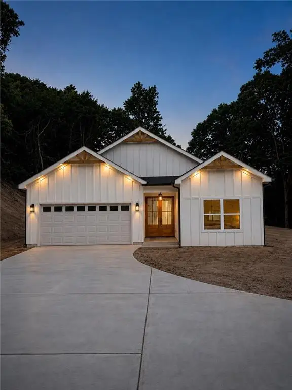 4635 Perry Rd, Gainesville, GA 30506 - #2