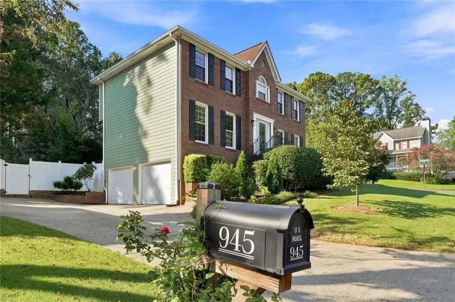 945 Meadowsong Circle, Lawrenceville, GA 30043 - #3