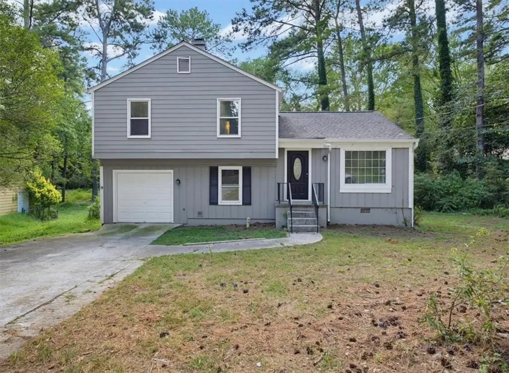 429 Sherwood Circle, Stone Mountain, GA 30087 - #1