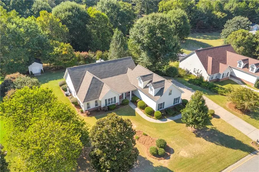 123 Berry Hill Lane, Hoschton, GA 30548 - #2