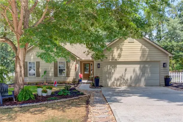 1023 Laurel Green Lane, Sugar Hill, GA 30518