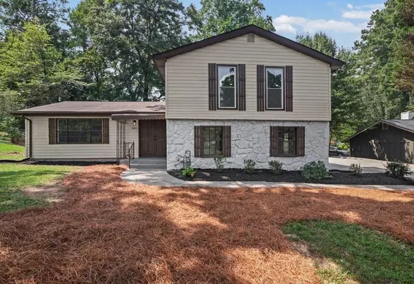 6883 Creekmoor Lane, Riverdale, GA 30296