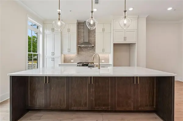 350 Crimson Pine Alley #17, Alpharetta, GA 30009