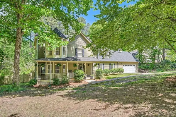 125 Picketts Lake Drive, Acworth, GA 30101