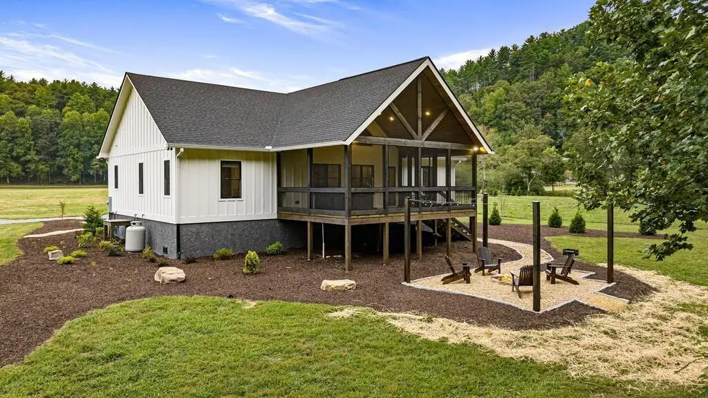 235 W Conasauga Creek, Ellijay, GA 30540 - #1
