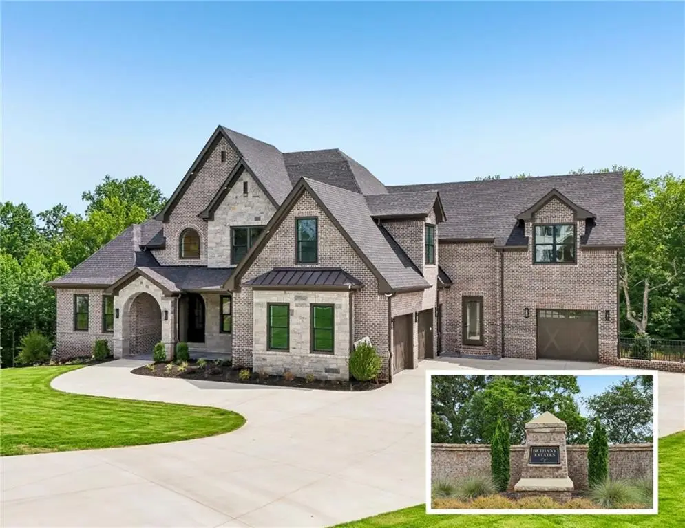 6222 Bridgewood Dr, Buford, GA 30518 - #1