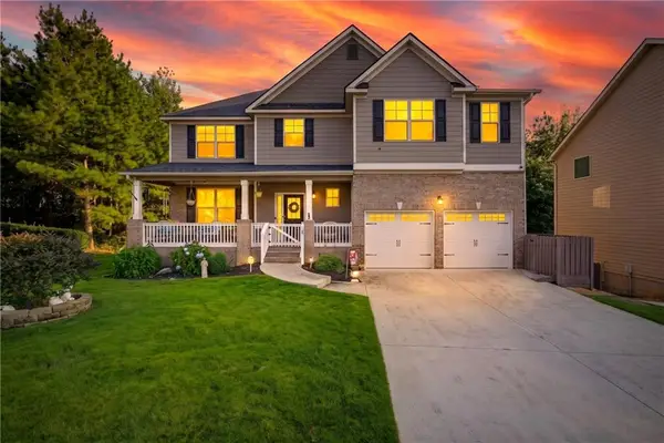 2144 Shadow Oak Trail, Loganville, GA 30052