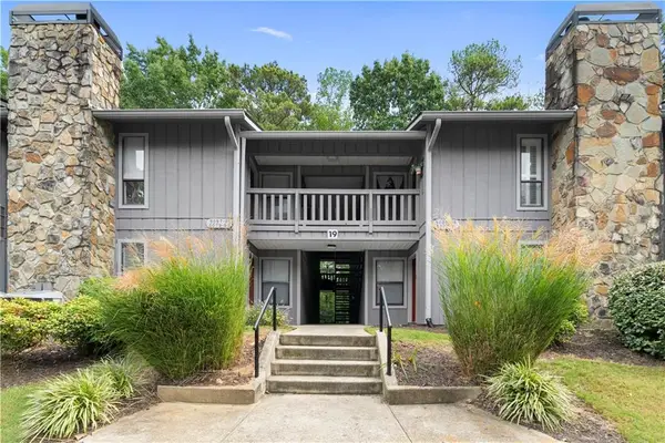 5077 Woodridge Way, Tucker, GA 30084