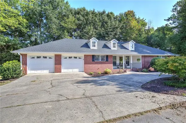 9 1/2 Greenbriar Avenue, Cartersville, GA 30120