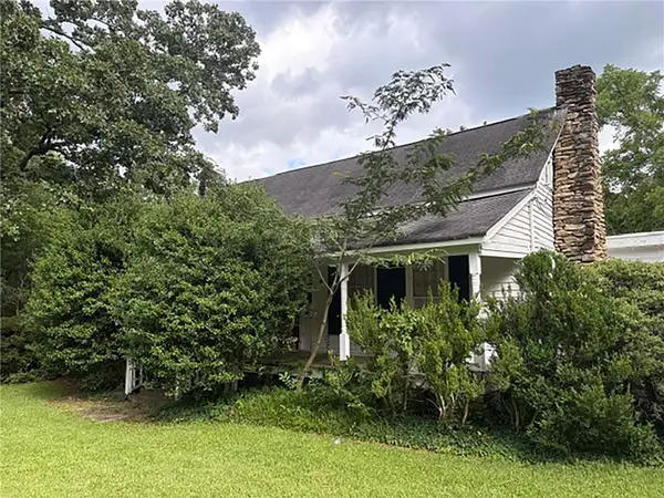 3290 Lower Roswell Road, Marietta, GA 30068