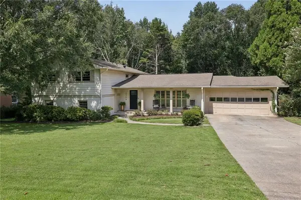 2756 Fontainebleau Drive, Atlanta, GA 30360