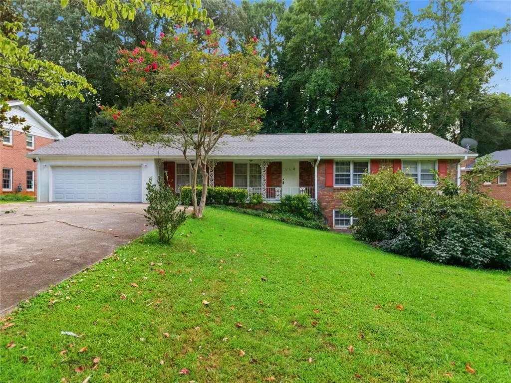 4367 Abingdon Drive, Stone Mountain, GA 30083 - #1