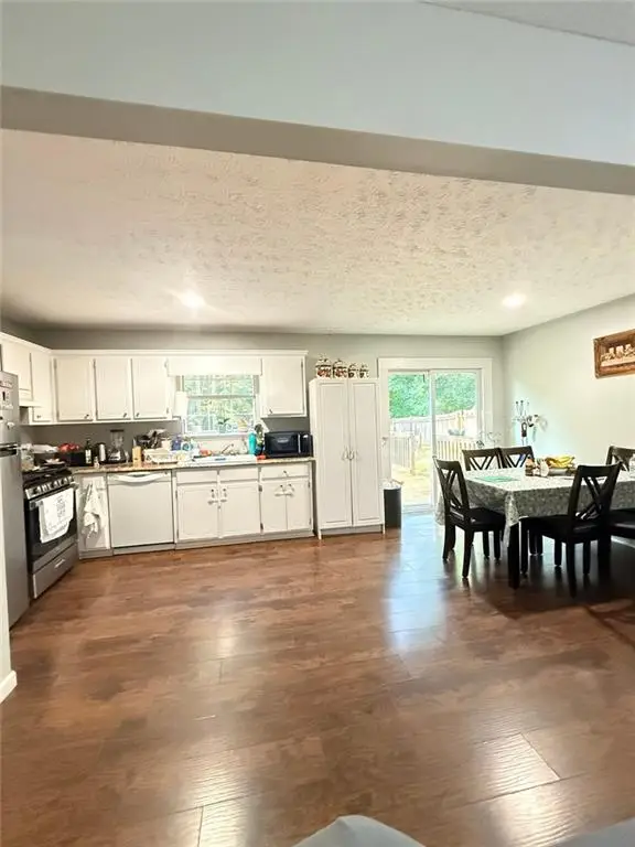4400 Leafview Drive, Gillsville, GA 30543 - #3