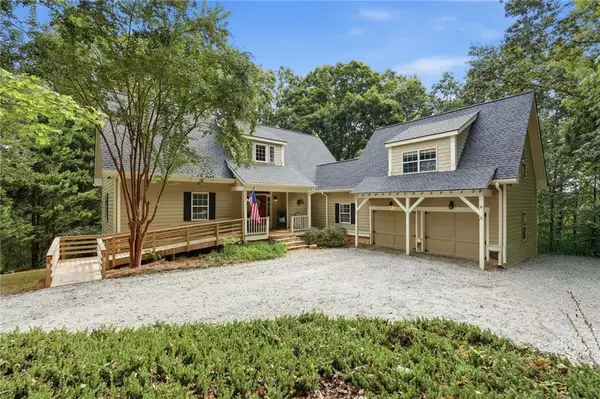 907 Rainbow Circle, Cleveland, GA 30528