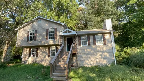 3221 Summer Wood Circle, Snellville, GA 30039