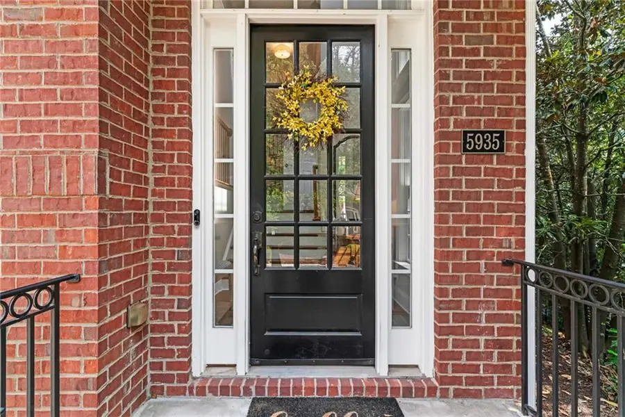 5935 Reddington Way, Sandy Springs, GA 30328 - #2