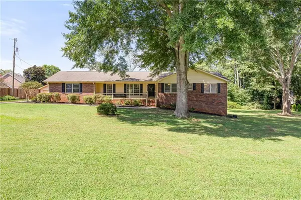 1977 Johnson Ferry Road, Marietta, GA 30062