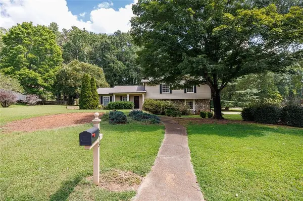 875 Windsor Trail, Roswell, GA 30076