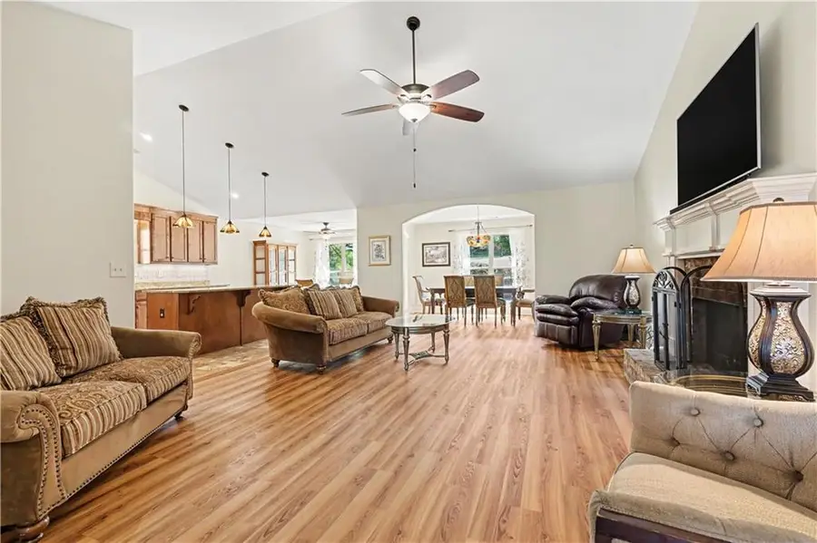 810 Brandon Drive, Winder, GA 30680 - #3