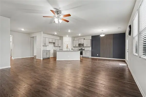 3858 Sweet Iris Circle, Loganville, GA 30052