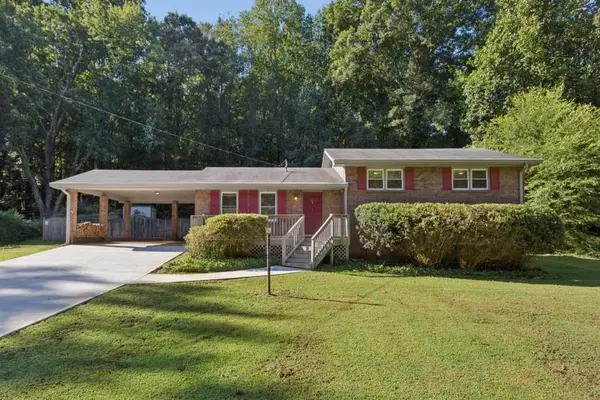 6684 Redwood Drive, Douglasville, GA 30135