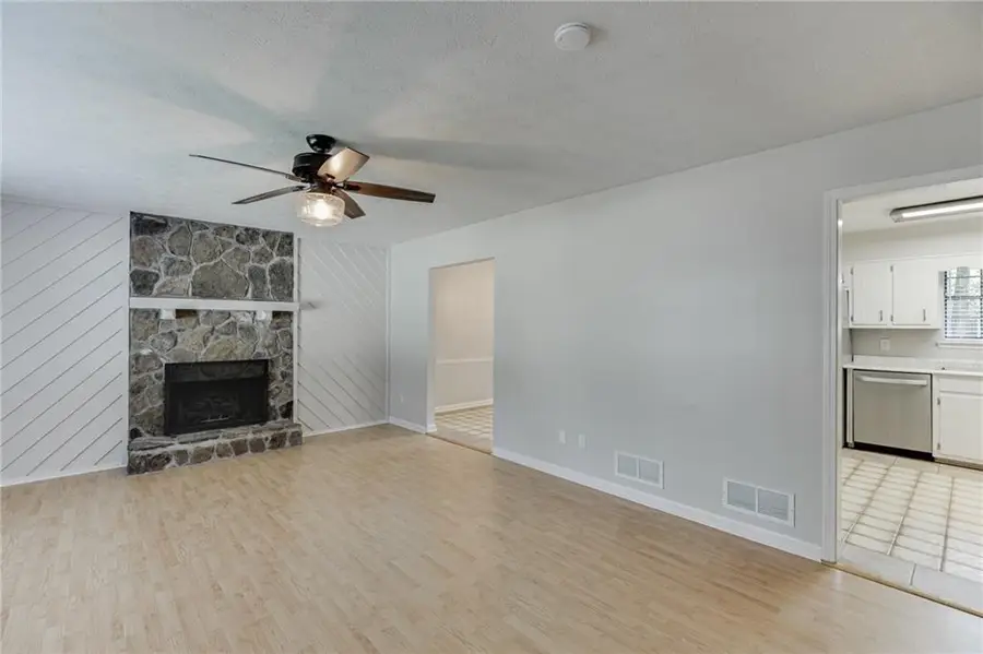 978 Chartley Drive Sw, Lilburn, GA 30047 - #3