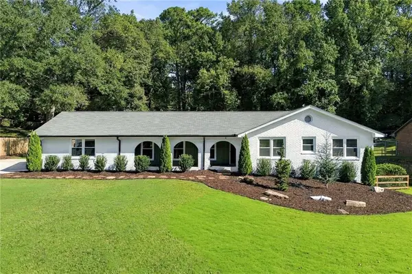 735 Lake Charles Way, Roswell, GA 30075