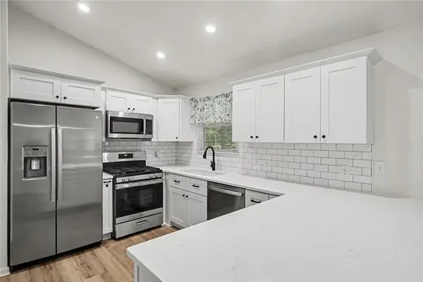 2426 Woodland Drive Nw, Kennesaw, GA 30152