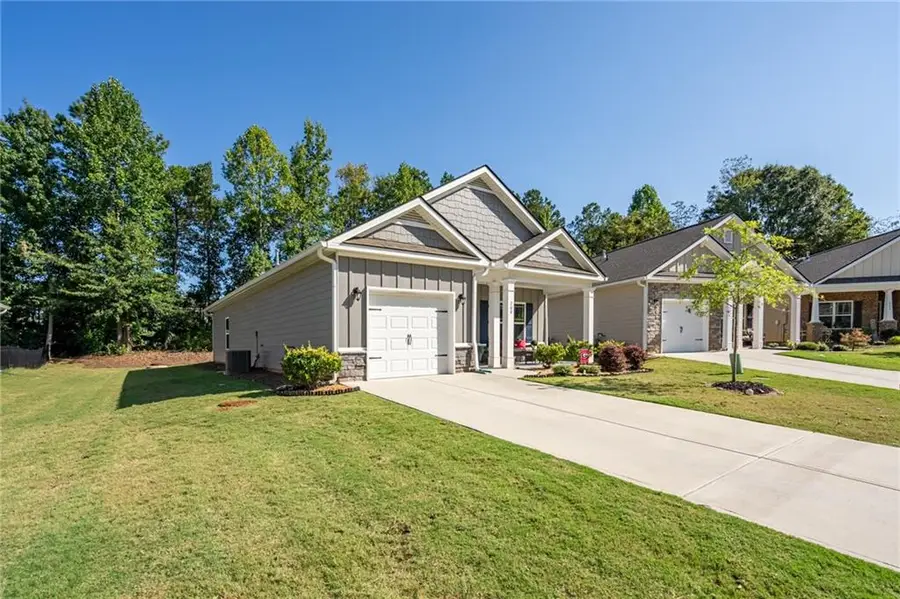200 Vineyard Walk, Carrollton, GA 30117 - #3