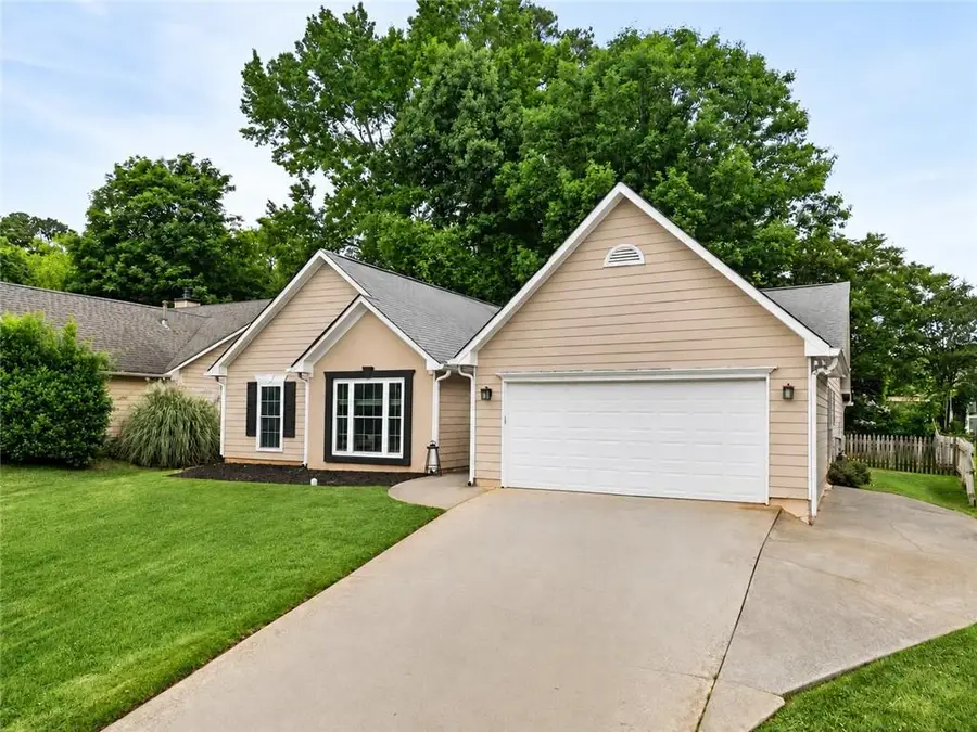 255 Paris Drive, Lawrenceville, GA 30043 - #3